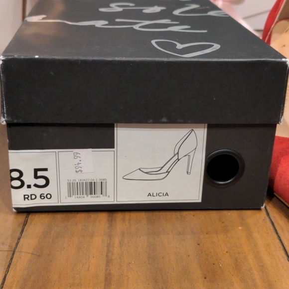 Banana Republic Alicia Red Suede heels 8.5 - Picture 2 of 5